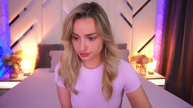 LindsieGreyy online show from July 16, 2026, 6:41 am