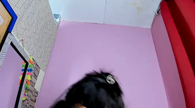 camilagreeco online show from March 1, 2025, 12:17 am