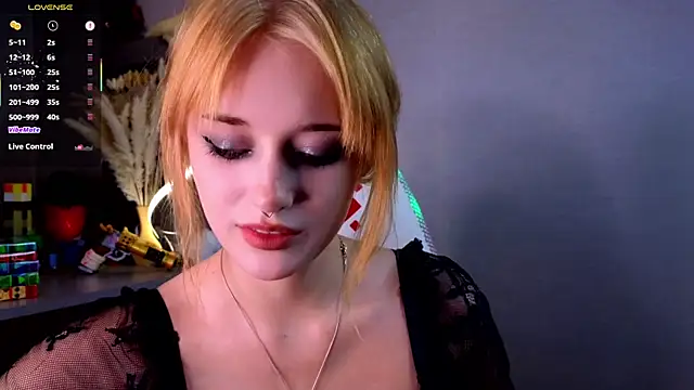 Hisoka akerley online show from September 9, 2025, 4:39 pm