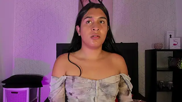 Selena fox7 online show from February 13, 2026, 3:24 am