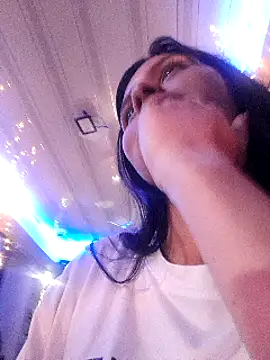 CHLOE ISABELL online show from March 16, 2025, 12:23 am