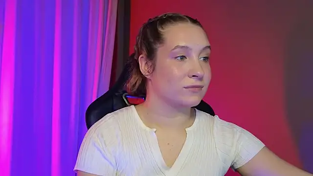 Snapshot of Saint_Vicious chatting on October 16, 2025, 8:21 pm Saint Vicious online show from October 16, 2025, 8:21 pm