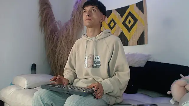 MaikyCooper online show from March 4, 2025, 4:06 am