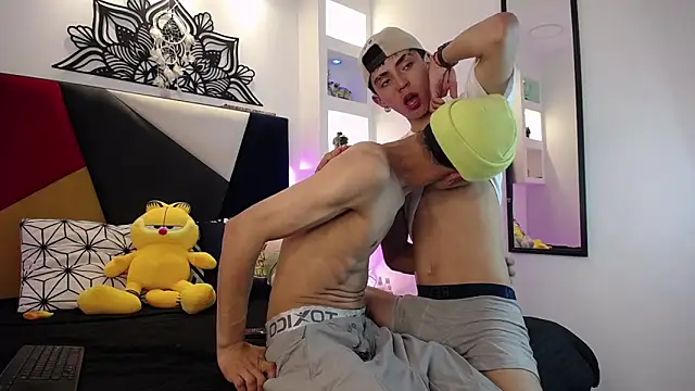 MaikyCooper online show from March 8, 2025, 1:03 pm