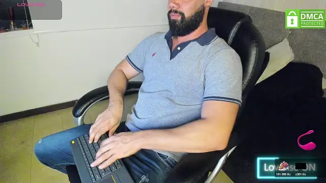 Luke Diaz7 online show from November 7, 2025, 11:27 pm