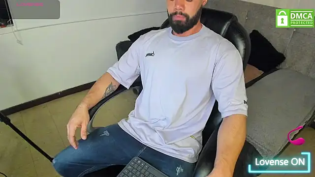 Luke Diaz7 online show from November 25, 2025, 3:28 am