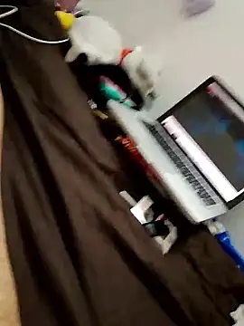 OutsizedPistol online show from October 2, 2025, 8:43 am