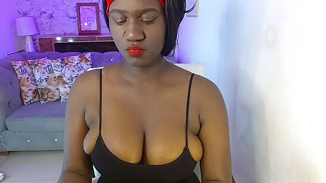 Snapshot of shanntall_tk chatting on February 19, 2025, 12:22 pm shanntall tk online show from February 19, 2025, 12:22 pm