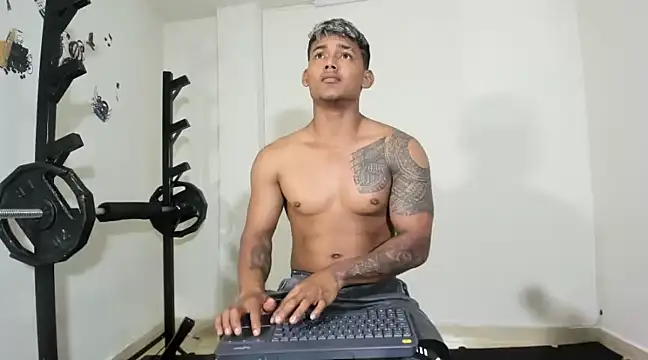 Snapshot of Blackhot000 chatting on February 28, 2025, 1:26 am Blackhot000 online show from February 28, 2025, 1:26 am