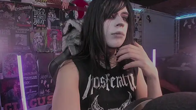 Snapshot of rotten_dreams chatting on April 9, 2026, 11:10 pm rotten dreams online show from April 9, 2026, 11:10 pm