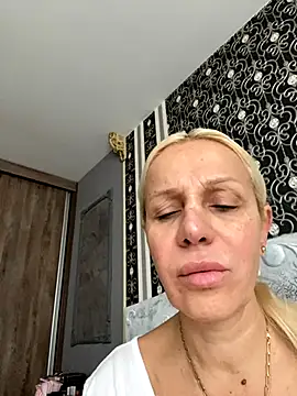 DeboraXporn online show from November 27, 2025, 7:32 am