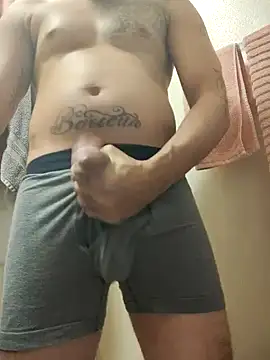 Snapshot of Rican8inches chatting on February 8, 2025, 11:55 pm Rican8inches online show from February 8, 2025, 11:55 pm