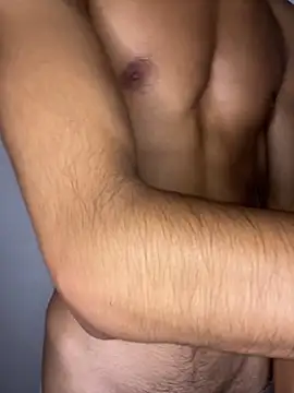 Snapshot of Hamza-Maroki chatting on September 27, 2025, 12:32 pm Hamza-Maroki online show from September 27, 2025, 12:32 pm