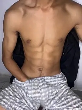 Snapshot of Hamza-Maroki chatting on October 25, 2025, 5:15 am Hamza-Maroki online show from October 25, 2025, 5:15 am