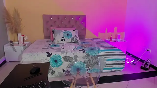 cristal crossfitx online show from September 17, 2025, 10:17 am