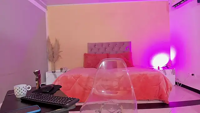 cristal crossfitx online show from November 26, 2025, 10:16 am