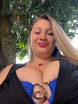Snapshot of aurora_coldd chatting on May 11, 2026, 10:40 pm aurora coldd online show from May 11, 2026, 10:40 pm