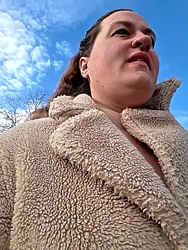 justtess online show from December 16, 2025, 10:42 am