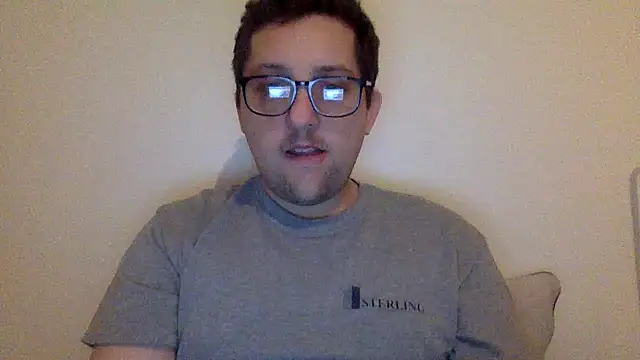 Snapshot of Milflover96 chatting on February 18, 2025, 1:43 am Milflover96 online show from February 18, 2025, 1:43 am