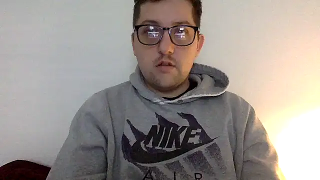 Snapshot of Milflover96 chatting on February 20, 2025, 10:15 pm Milflover96 online show from February 20, 2025, 10:15 pm