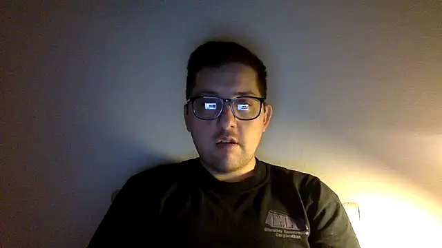 Snapshot of Milflover96 chatting on February 21, 2025, 4:51 am Milflover96 online show from February 21, 2025, 4:51 am