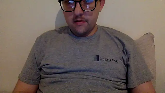 Snapshot of Milflover96 chatting on February 24, 2025, 2:40 am Milflover96 online show from February 24, 2025, 2:40 am