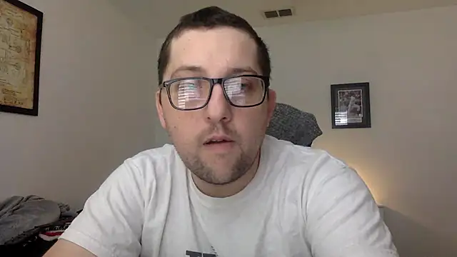 Snapshot of Milflover96 chatting on March 9, 2025, 5:28 pm Milflover96 online show from March 9, 2025, 5:28 pm