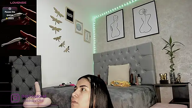 Snapshot of crystal_beennz chatting on December 1, 2025, 1:54 am crystal beennz online show from December 1, 2025, 1:54 am