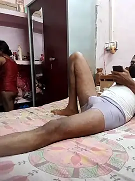 Snapshot of Hot_couple493 chatting on May 18, 2026, 7:31 pm Hot couple493 online show from May 18, 2026, 7:31 pm