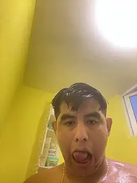 jonzzvergs online show from June 18, 2026, 1:06 am