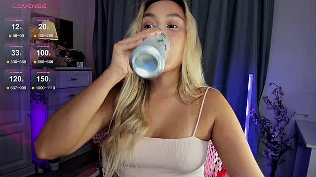  Loneve   online show from November 7, 2025, 3:34 pm