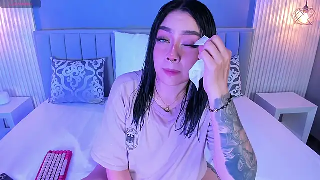 isolari  online show from March 9, 2025, 4:49 am