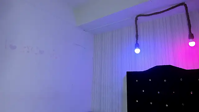 nicky angel1 online show from November 11, 2025, 6:52 pm