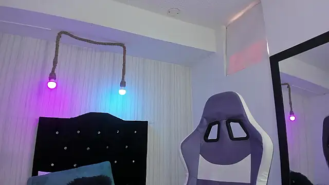 nicky angel1 online show from February 7, 2026, 6:44 pm