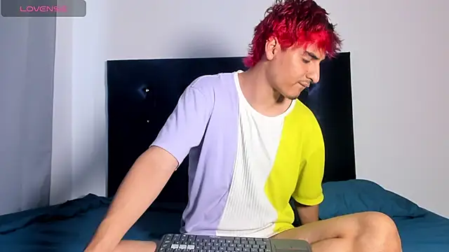 Snapshot of angel_starxx chatting on February 13, 2025, 9:49 pm angel starxx online show from February 13, 2025, 9:49 pm