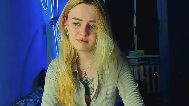 Alexa Pirs online show from March 9, 2025, 9:14 pm