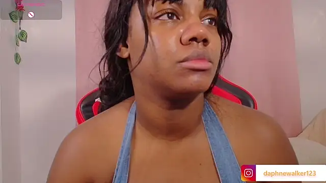 Daphnewalker   online show from March 30, 2026, 1:01 pm