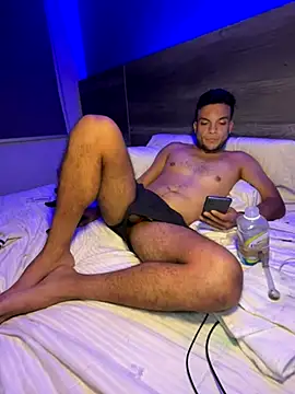 Brunohornyxh online show from November 30, 2025, 9:35 am