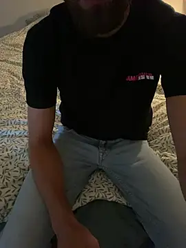 Snapshot of harpeur93 chatting on February 18, 2025, 1:00 pm harpeur93 online show from February 18, 2025, 1:00 pm