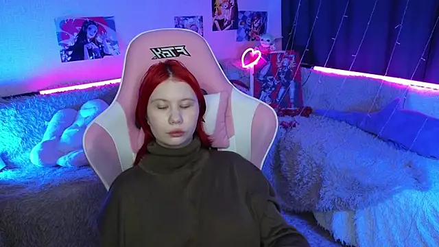 Little kitsune1707 online show from March 11, 2025, 2:32 am