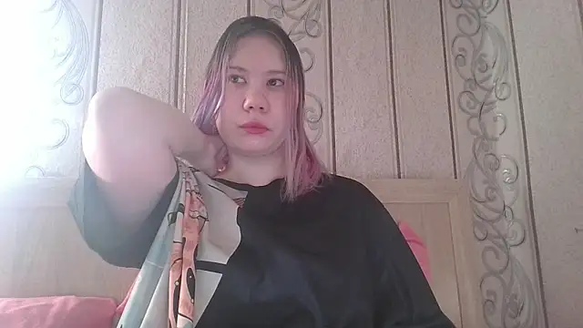 Little kitsune1707 online show from September 30, 2025, 4:28 am