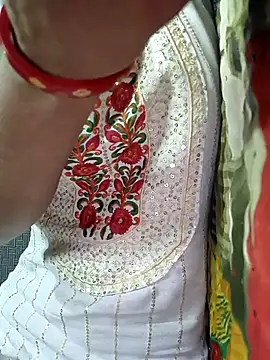 lovely----bhabhi online show from December 18, 2025, 4:02 pm