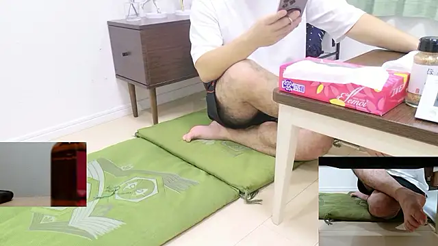 Snapshot of YARASERO-kun chatting on September 26, 2025, 12:53 pm YARASERO-kun online show from September 26, 2025, 12:53 pm