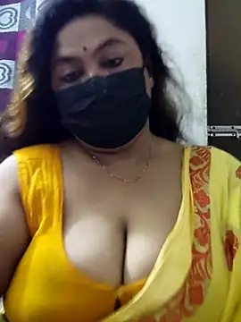 Snapshot of rani130 chatting on July 10, 2026, 12:59 am rani130 online show from July 10, 2026, 12:59 am