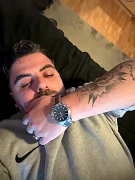 Sex-10-10 online show from November 29, 2025, 11:02 am