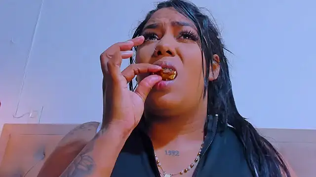 emma purple  online show from March 18, 2025, 6:26 pm