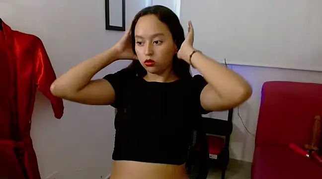 Emilybateee online show from March 21, 2025, 7:24 pm