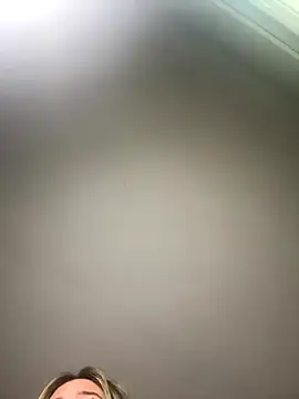 angelicasn0w online show from October 24, 2025, 1:18 pm