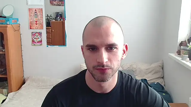 OskarBreno online show from April 25, 2026, 4:37 pm