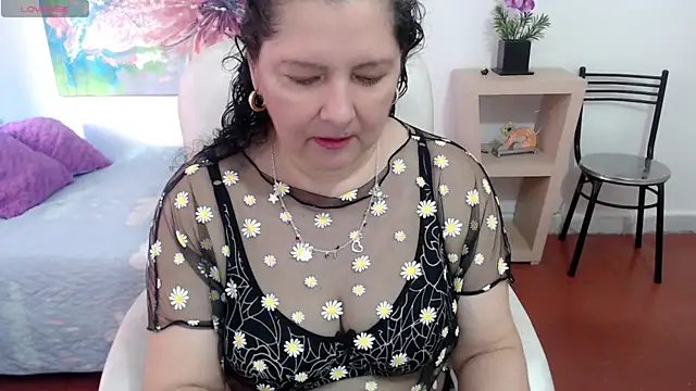 leonela 69 online show from March 14, 2025, 9:21 pm